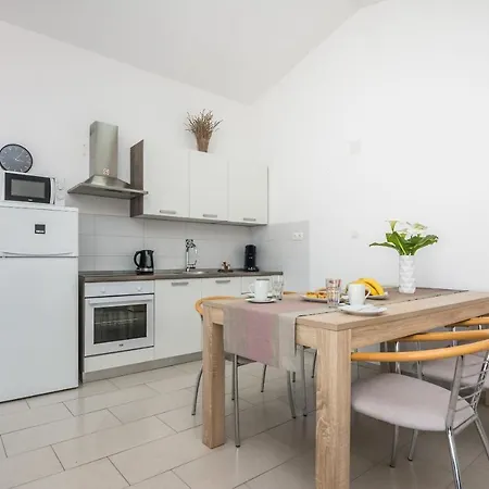 Zaklina Apartman
