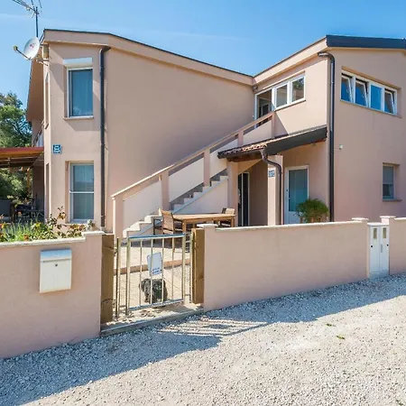 Zaklina Apartment Vir