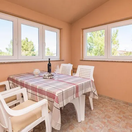 Apartment Zaklina Vir